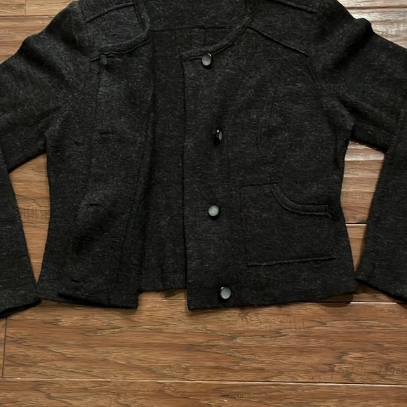 CAbi Women’s Wool Jacket - Picture 3 of 8